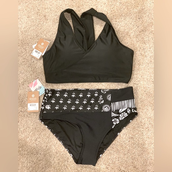 Nani Other - NWT black and white Nani two-piece. Size L.